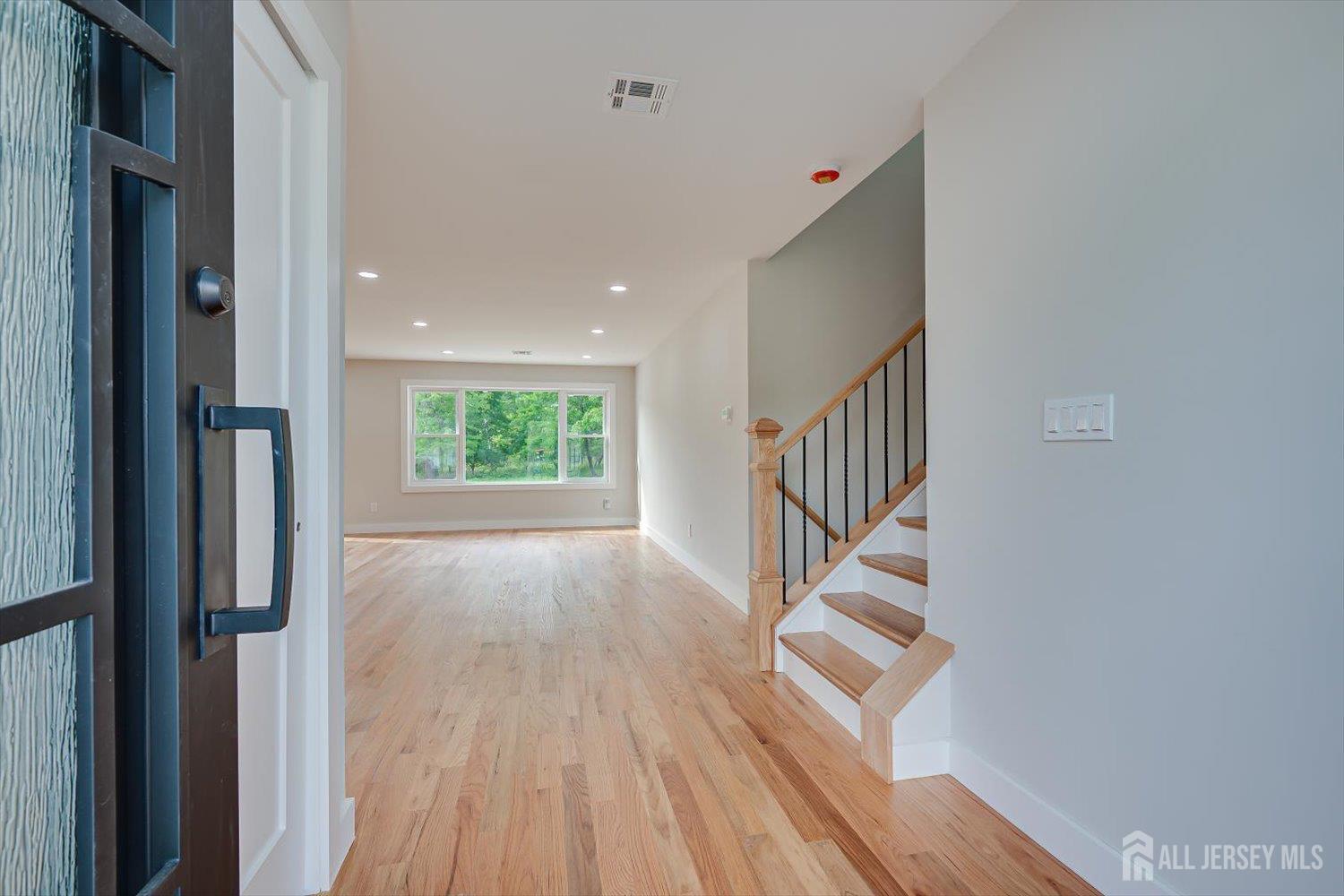 Piscataway, New Jersey, 08854, United States, 5 Bedrooms Bedrooms, ,3 BathroomsBathrooms,Residential,For Sale,2048679