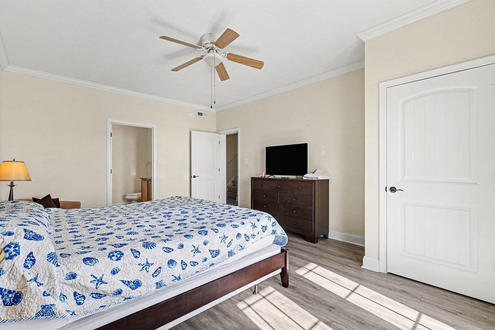 North Myrtle Beach, South Carolina, 29582, United States, 8 Bedrooms Bedrooms, ,7 BathroomsBathrooms,Residential,For Sale,2049472