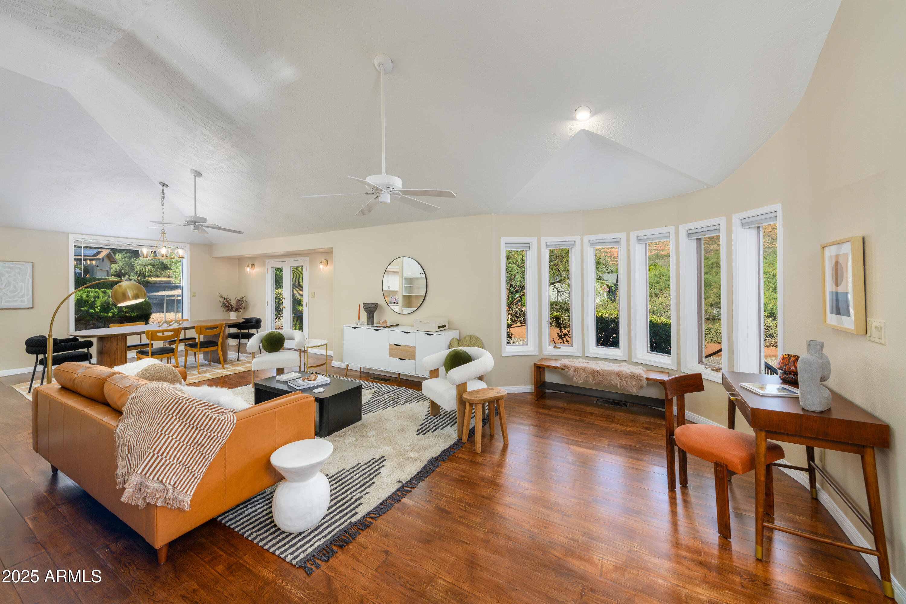 Sedona, Arizona, 86351, United States, 3 Bedrooms Bedrooms, ,4 BathroomsBathrooms,Residential,For Sale,2003507