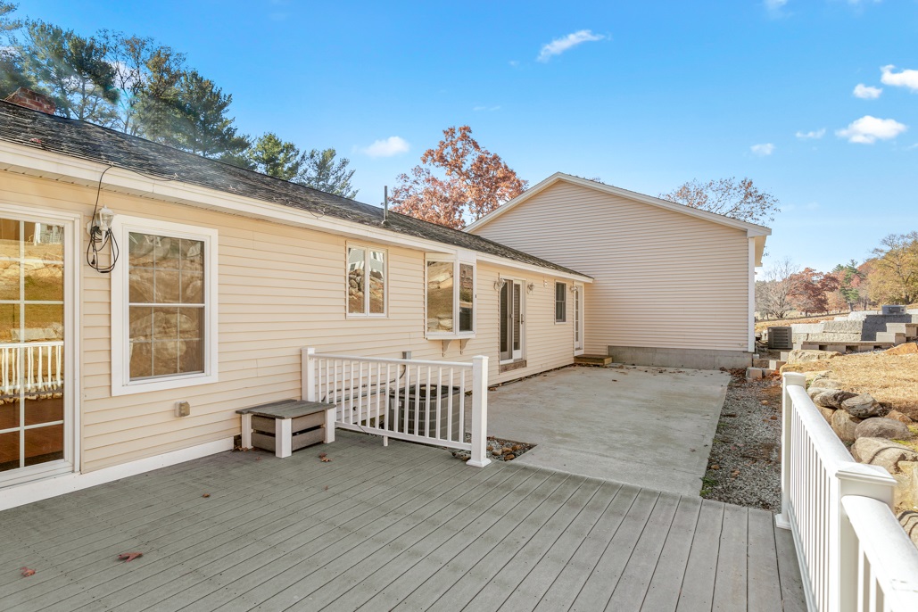 Billerica, Massachusetts, 01821, United States, 4 Bedrooms Bedrooms, ,4 BathroomsBathrooms,Residential,For Sale,1935395