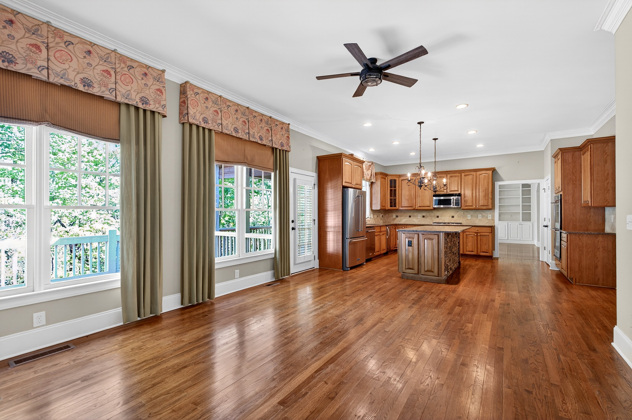  Beautifully Updated Ranch-Style Home in the Prestigious Achasta Golf Community - 物件實景