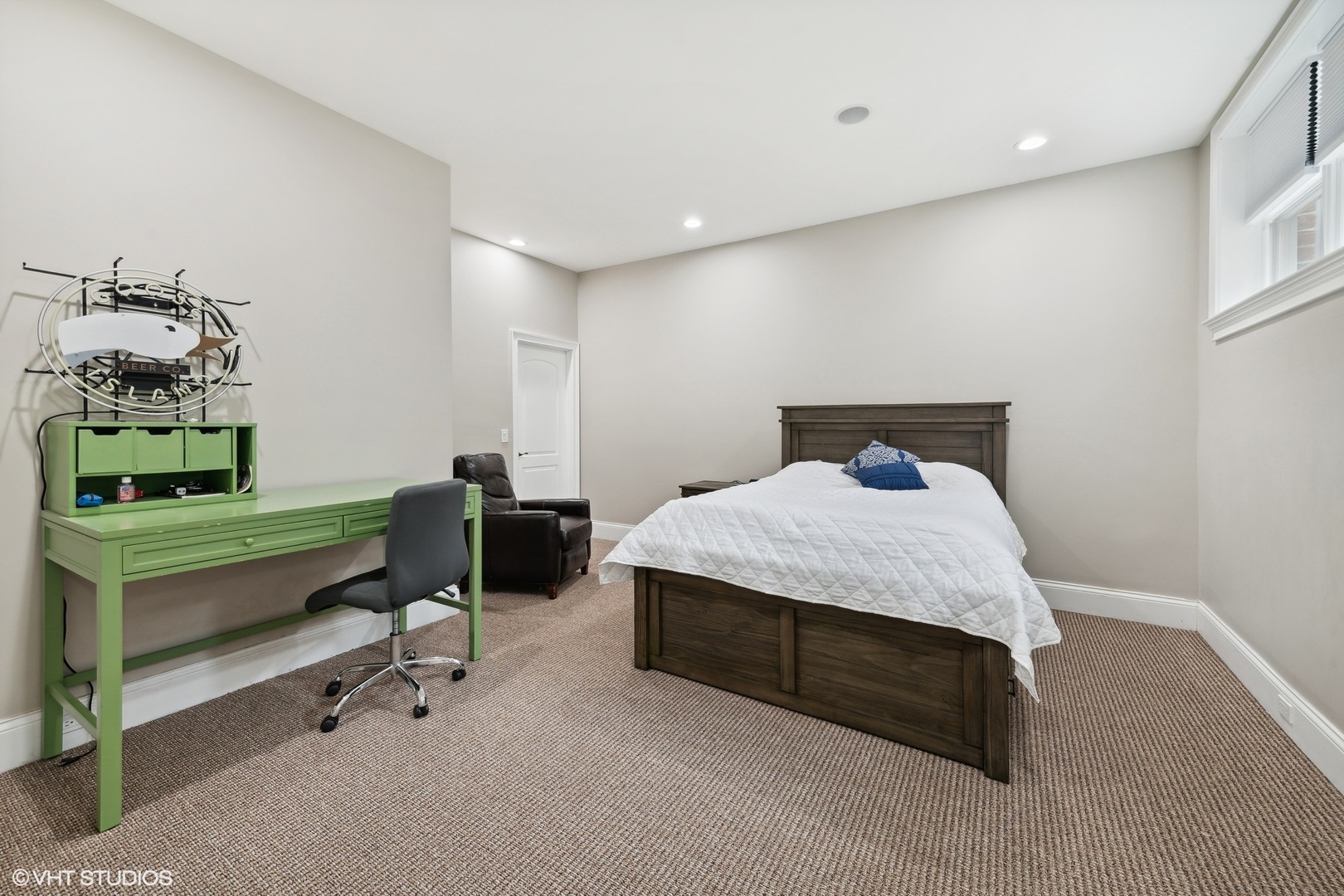 1515 N North Park Avenue, Chicago, Illinois, 60610, United States, 7 Bedrooms Bedrooms, ,6 BathroomsBathrooms,Residential,For Sale,1515 N North Park Avenue,1247727
