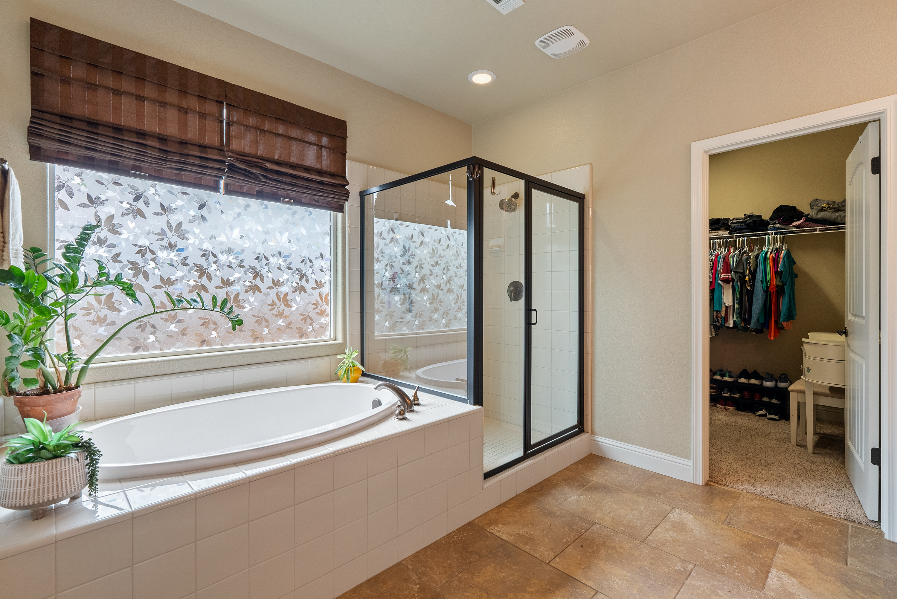  Timeless Living in Vintage at Montebello Oaks - 物件實景