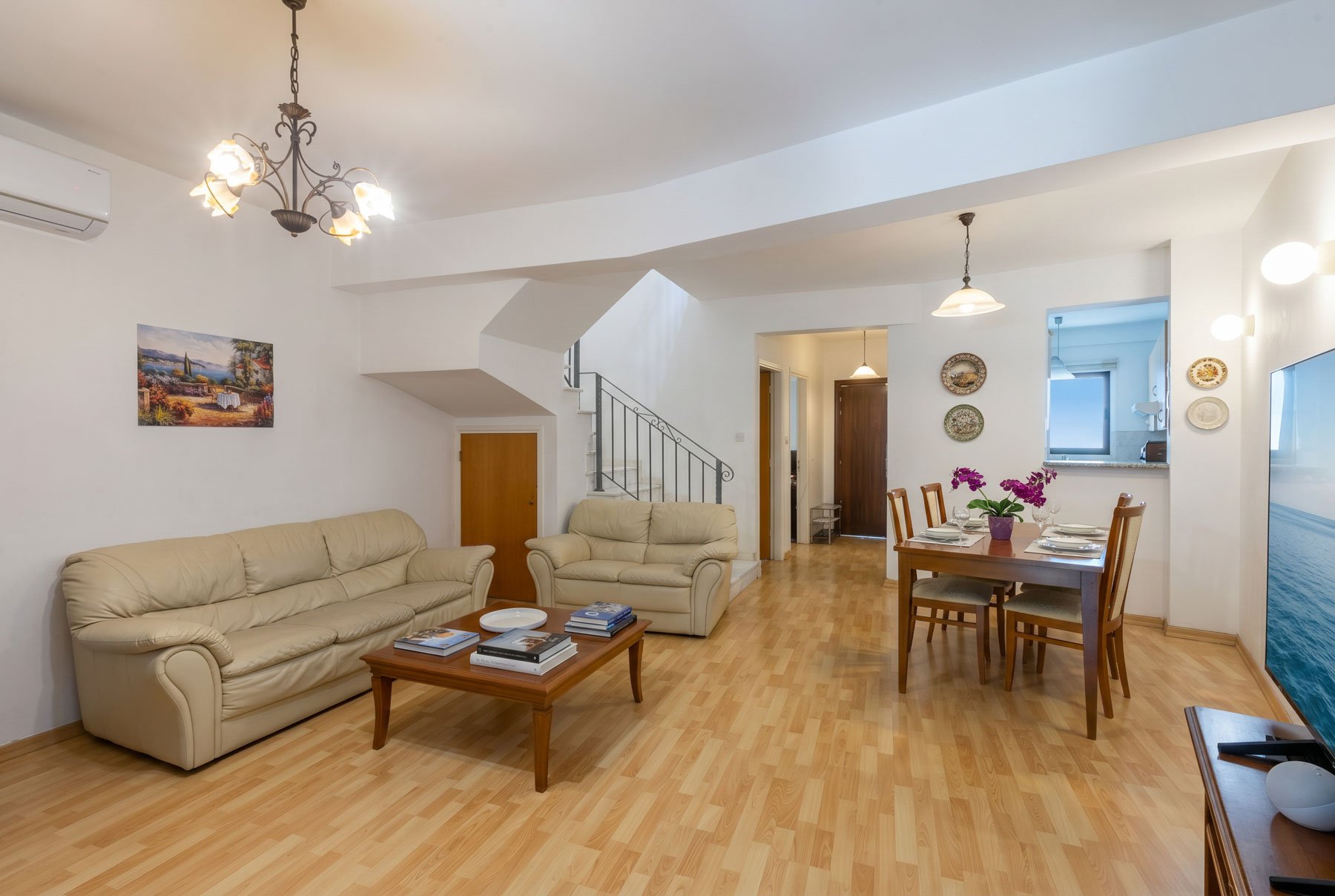  4 Bedroom Townhouse with Private Garden in Germasogeia, Limassol - 物件實景