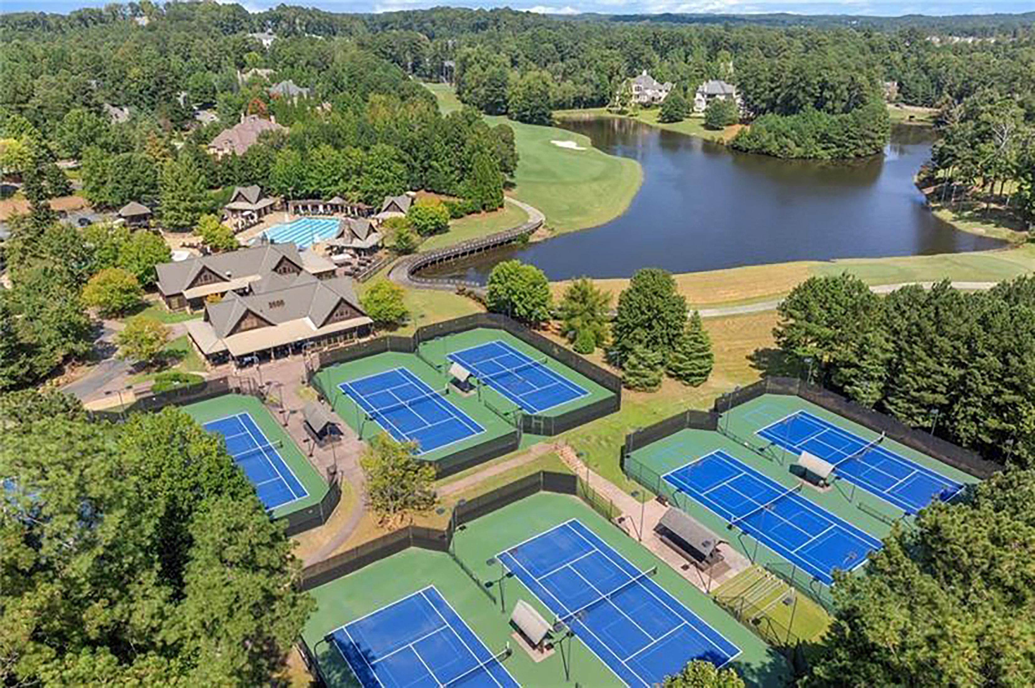 Extraordinary European Manor on Picturesque Cul-de-sac with Lake and Golf Views - 物件實景