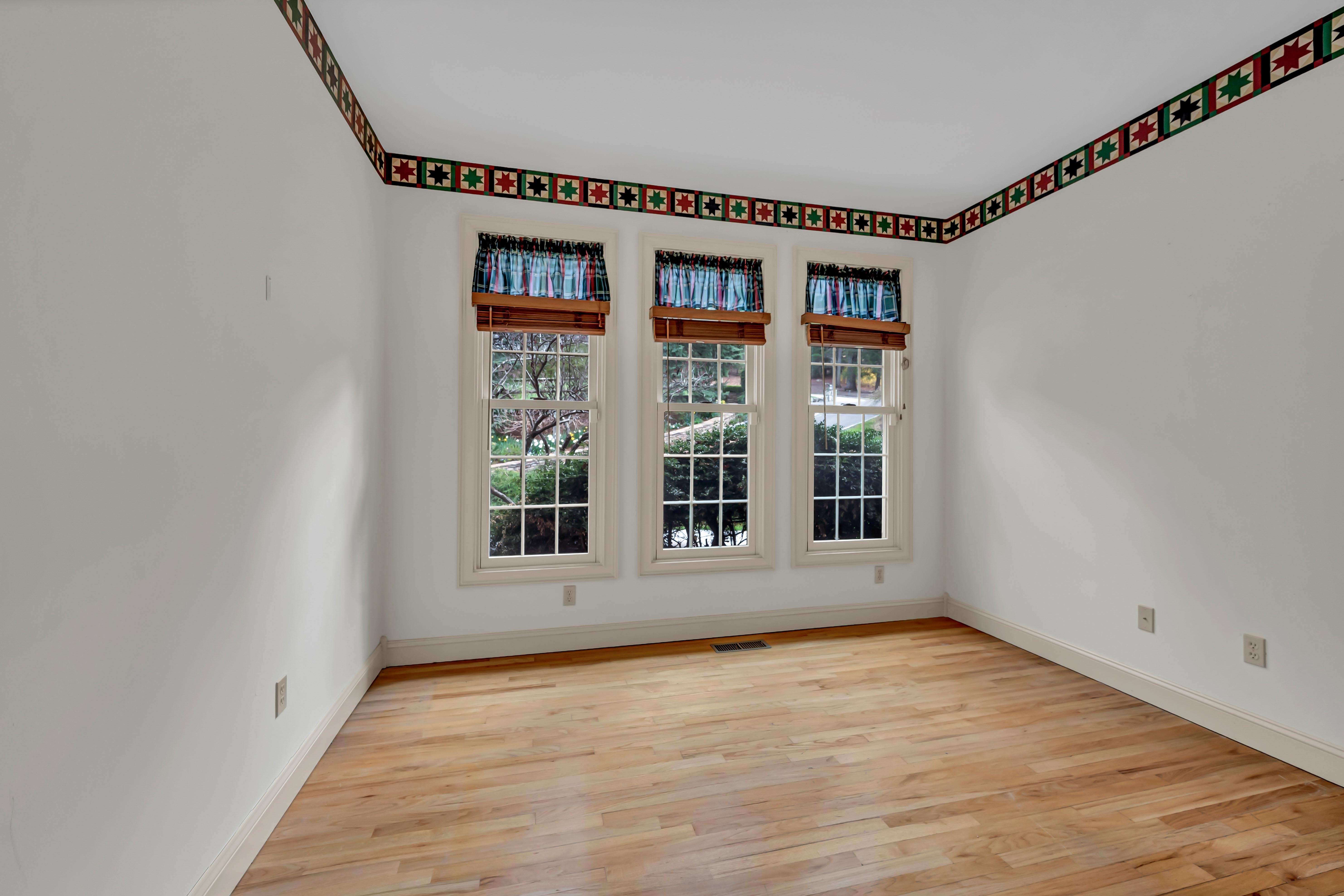  Majestic Custom Colonial - 物件實景