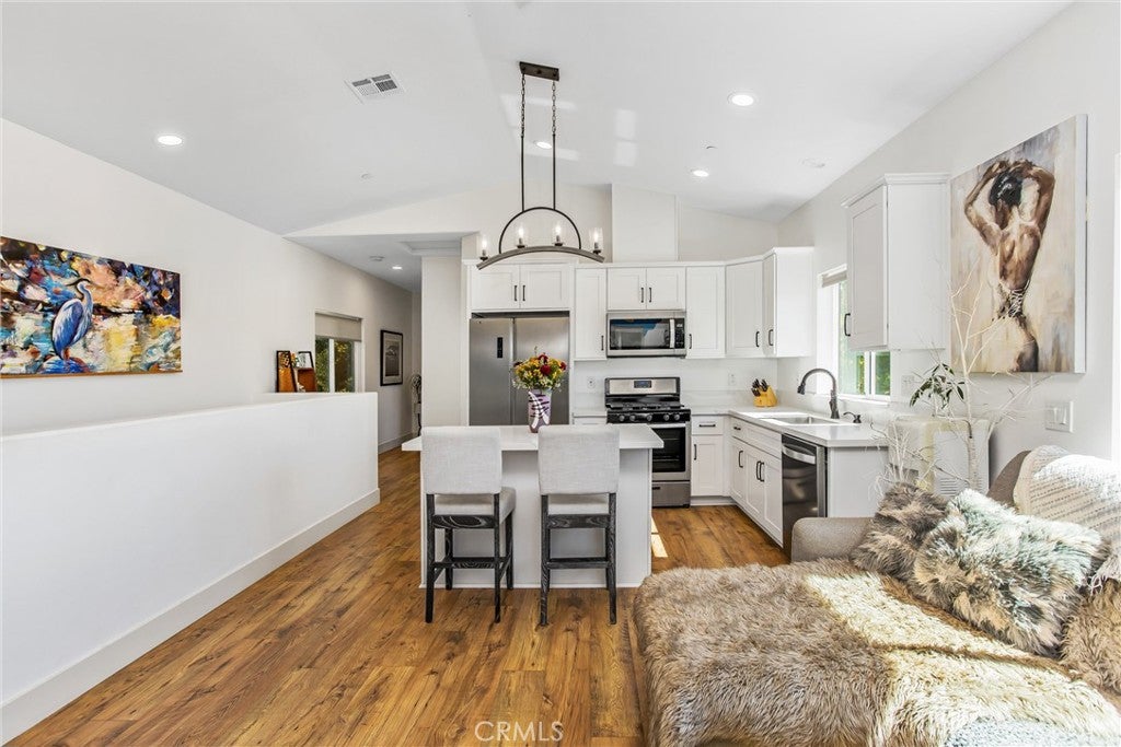 Cherry Valley, California, 92223, United States, 6 Bedrooms Bedrooms, ,3 BathroomsBathrooms,Residential,For Sale,1973904