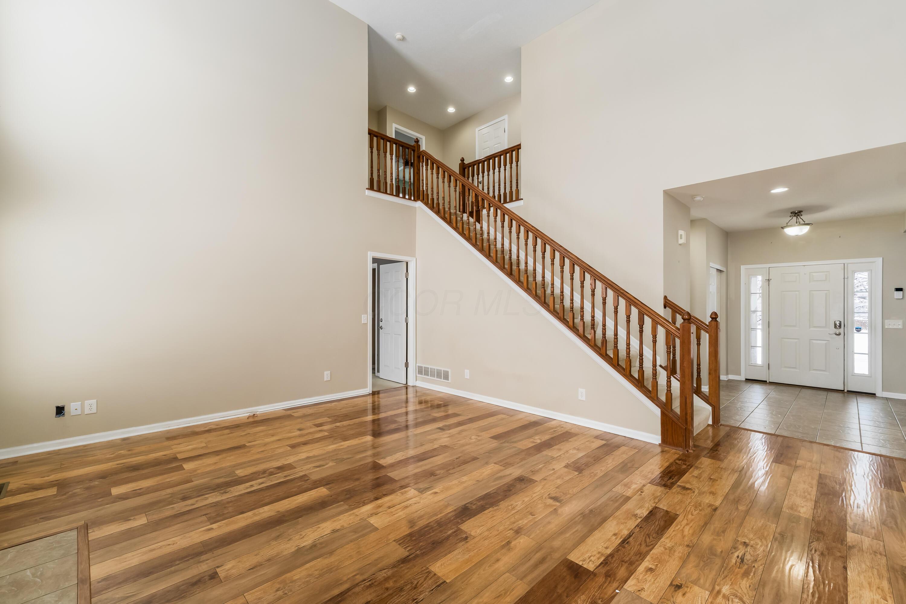 Granville, Ohio, 43023, United States, 5 Bedrooms Bedrooms, ,4 BathroomsBathrooms,Residential,For Sale,2003163