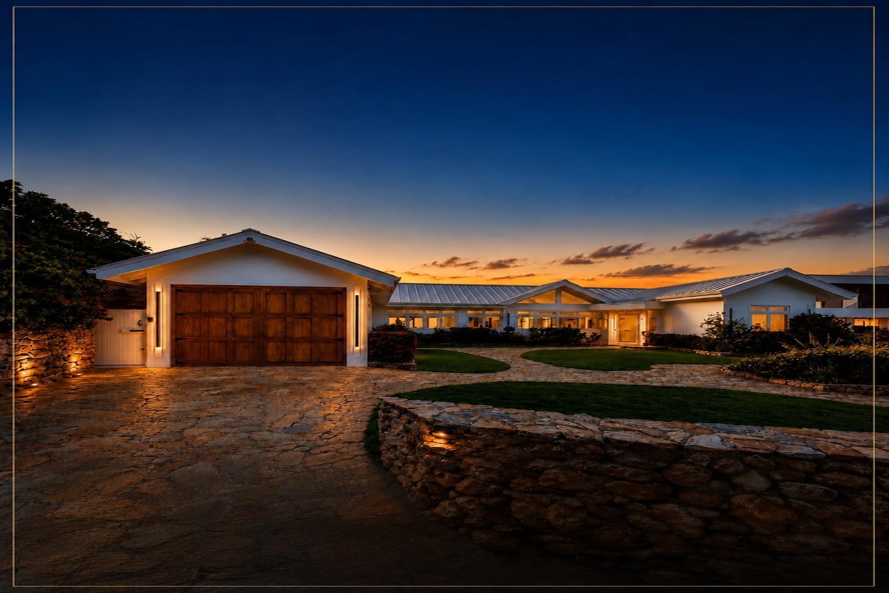  Exquisite Executive Hilltop Home with Pool & Boat Slip - 物件實景