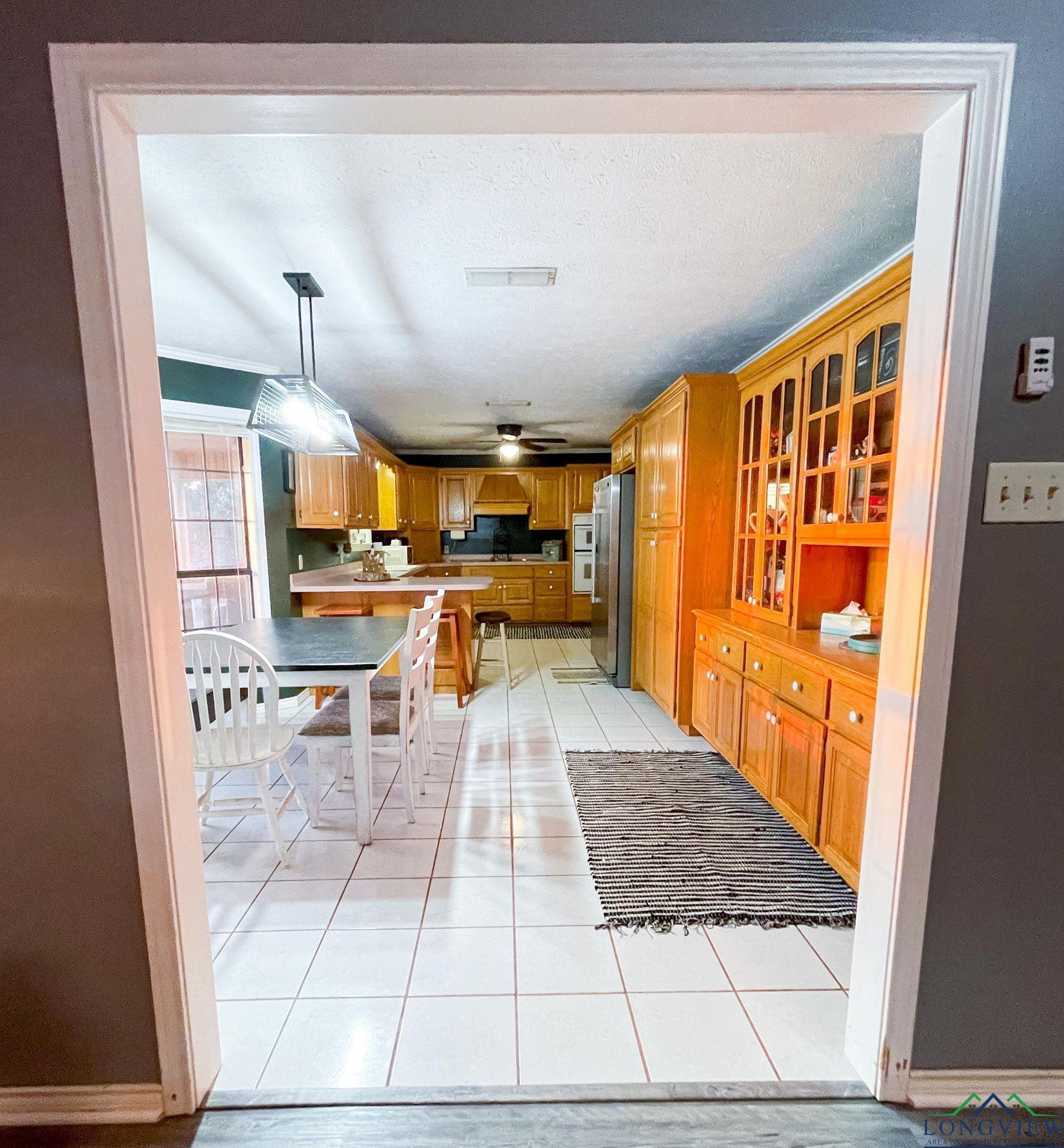 Linden, Texas, 75563, United States, 4 Bedrooms Bedrooms, ,3 BathroomsBathrooms,Residential,For Sale,1984519