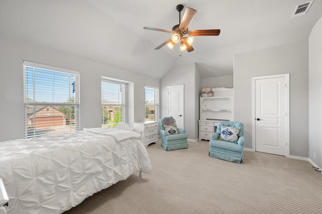 Mansfield, Texas, 76063, United States, 5 Bedrooms Bedrooms, ,3 BathroomsBathrooms,Residential,For Sale,1968843