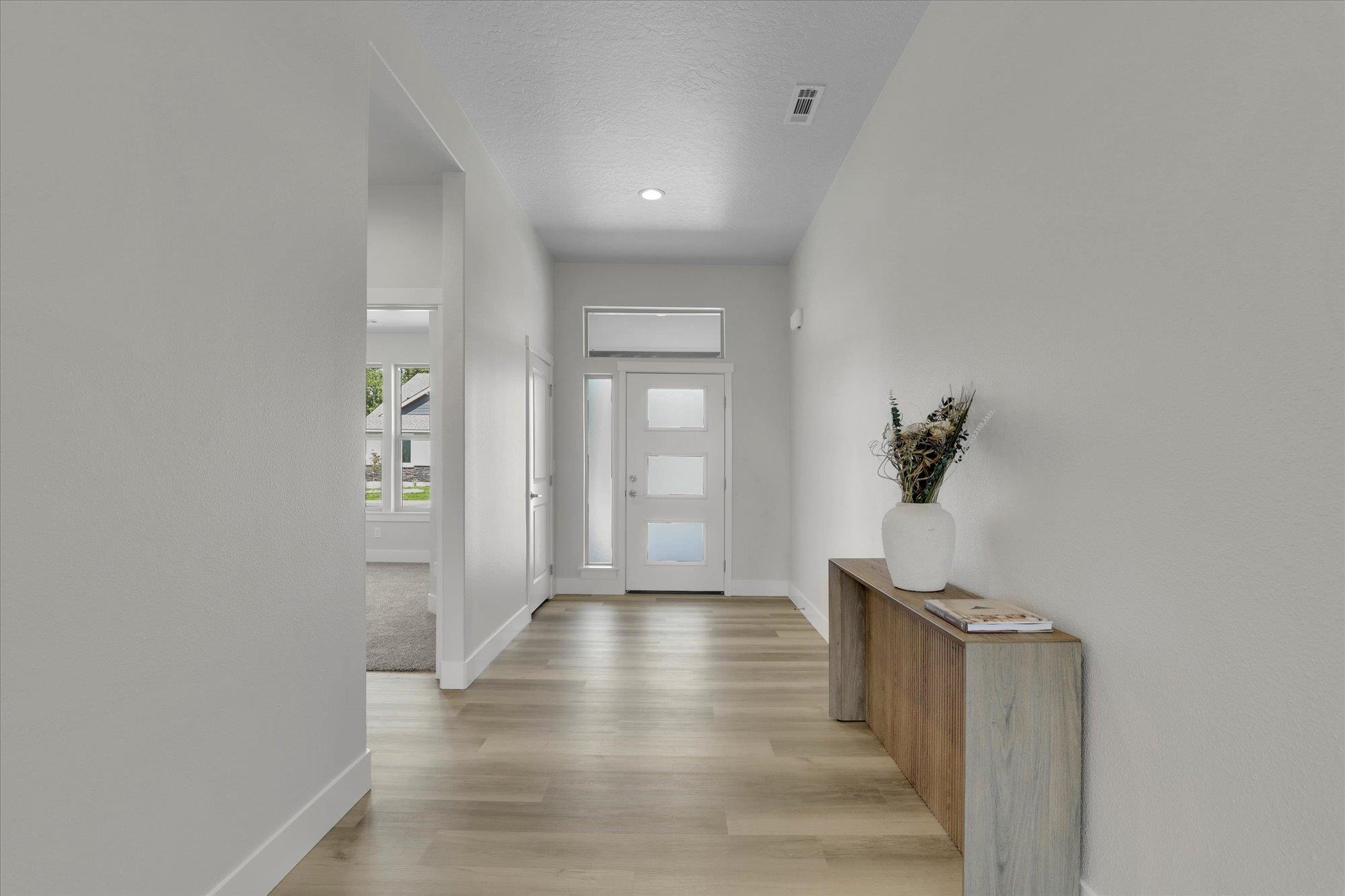 Deer Park, Washington, 99006, United States, 3 Bedrooms Bedrooms, ,2 BathroomsBathrooms,Residential,For Sale,1996180