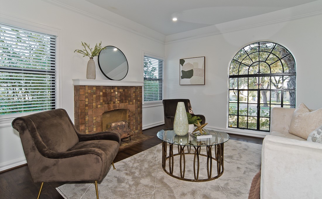 Dallas, Texas, 75203, United States, 2 Bedrooms Bedrooms, ,2 BathroomsBathrooms,Residential,For Sale,1993579