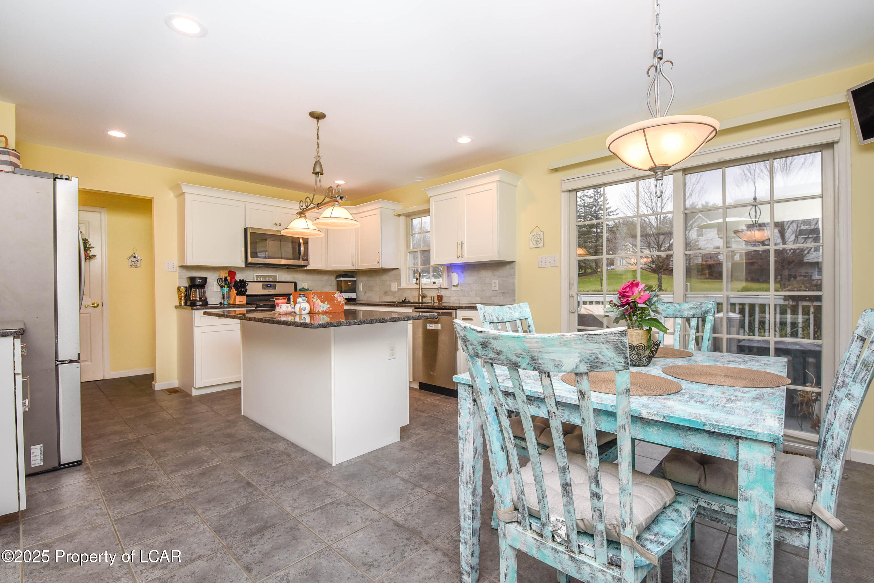 Dallas, Pennsylvania, 18612, United States, 4 Bedrooms Bedrooms, ,3 BathroomsBathrooms,Residential,For Sale,2005553