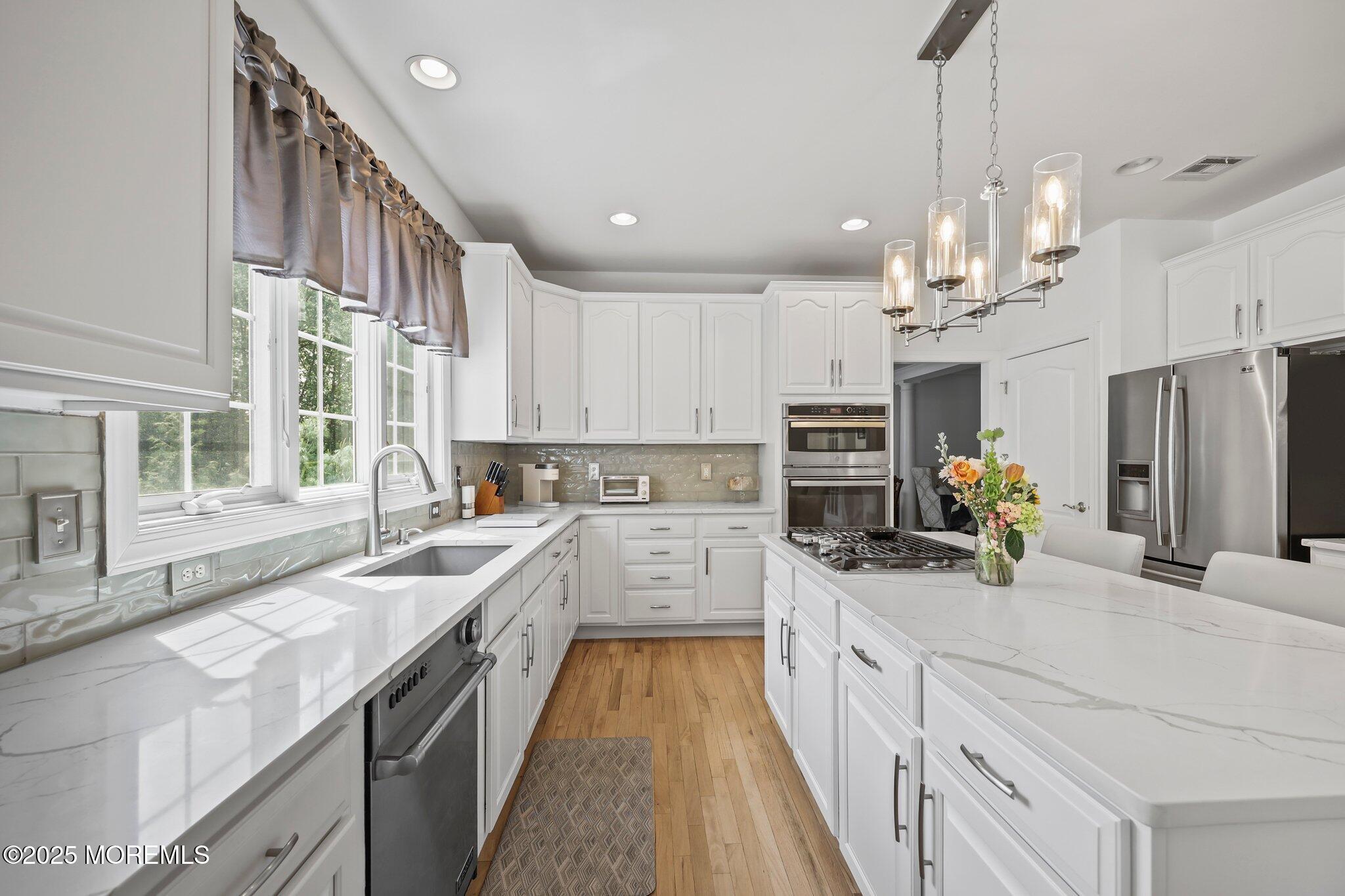 Manalapan, New Jersey, 07726, United States, 4 Bedrooms Bedrooms, ,5 BathroomsBathrooms,Residential,For Sale,1823230