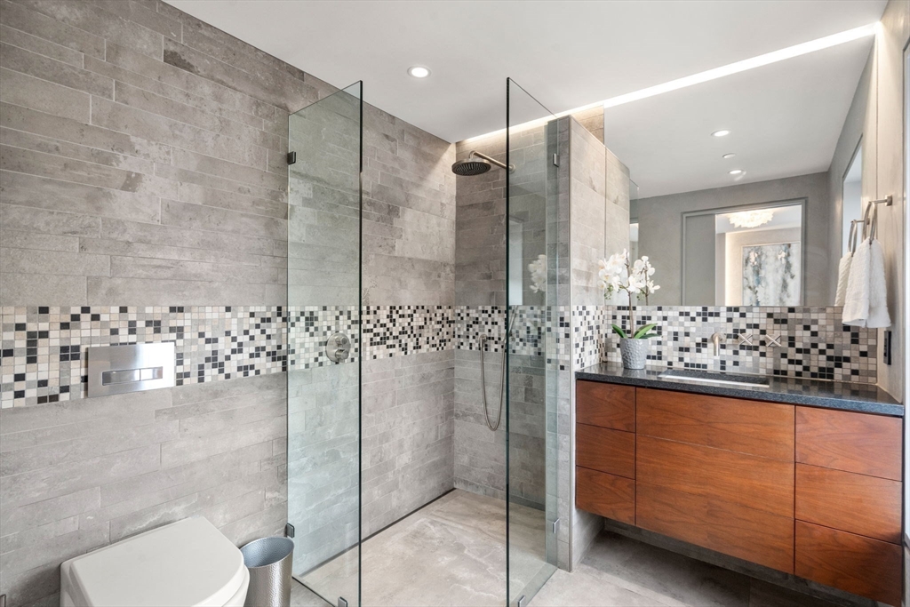 Boston, Massachusetts, 02115, United States, 2 Bedrooms Bedrooms, ,3 BathroomsBathrooms,Residential,For Sale,1818698