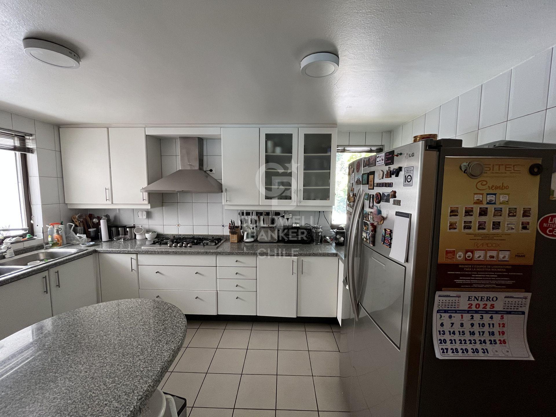 Las Condes, Chile, 4 Bedrooms Bedrooms, ,6 BathroomsBathrooms,Residential,For Sale,1694457