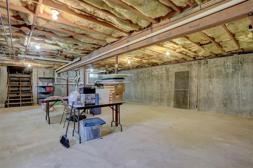 Mastic Beach, New York, 11951, United States, 5 Bedrooms Bedrooms, ,3 BathroomsBathrooms,Residential,For Sale,1974757