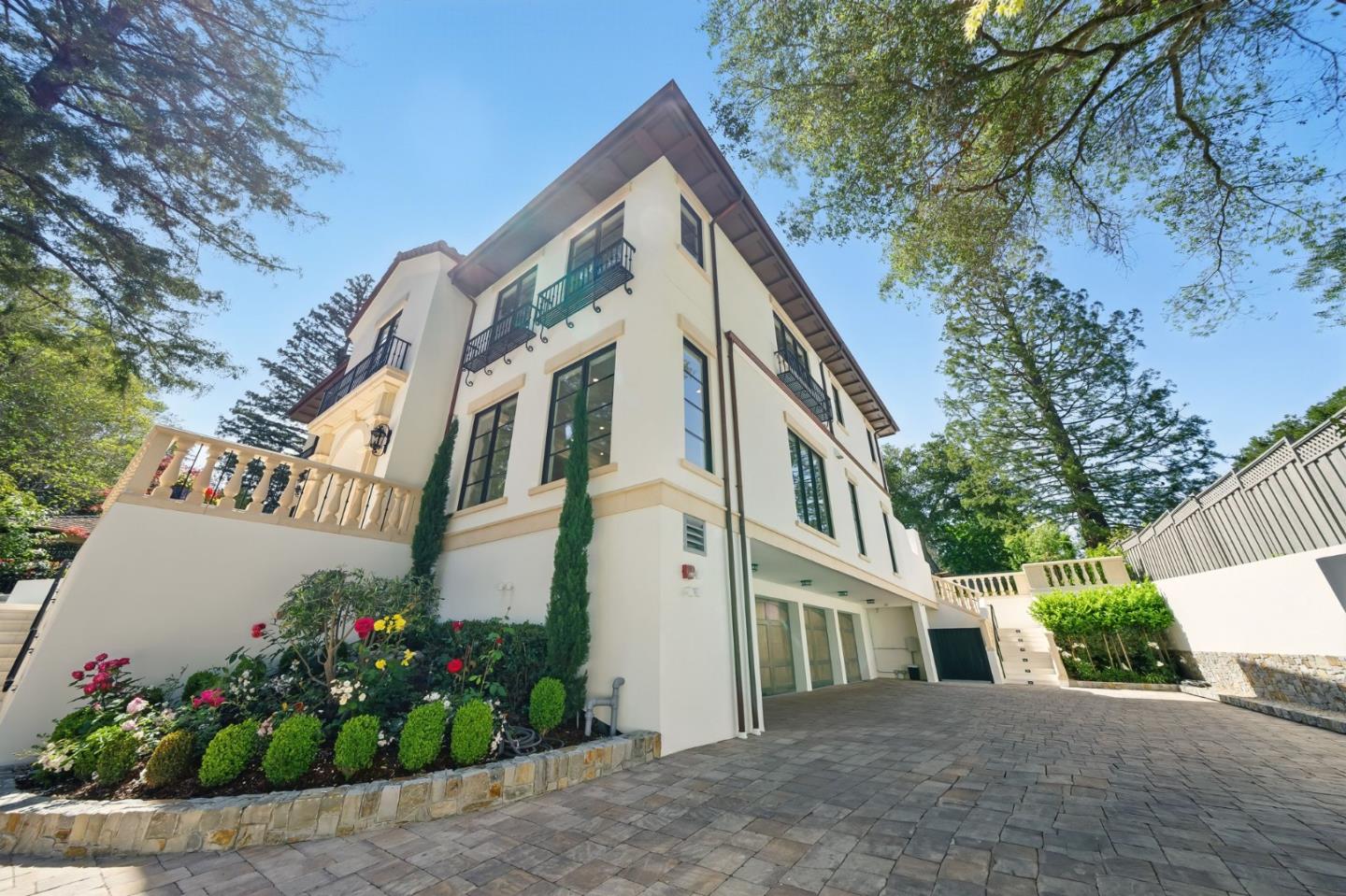 San Mateo, California, 94402, United States, 4 Bedrooms Bedrooms, ,6 BathroomsBathrooms,Residential,For Sale,1836989