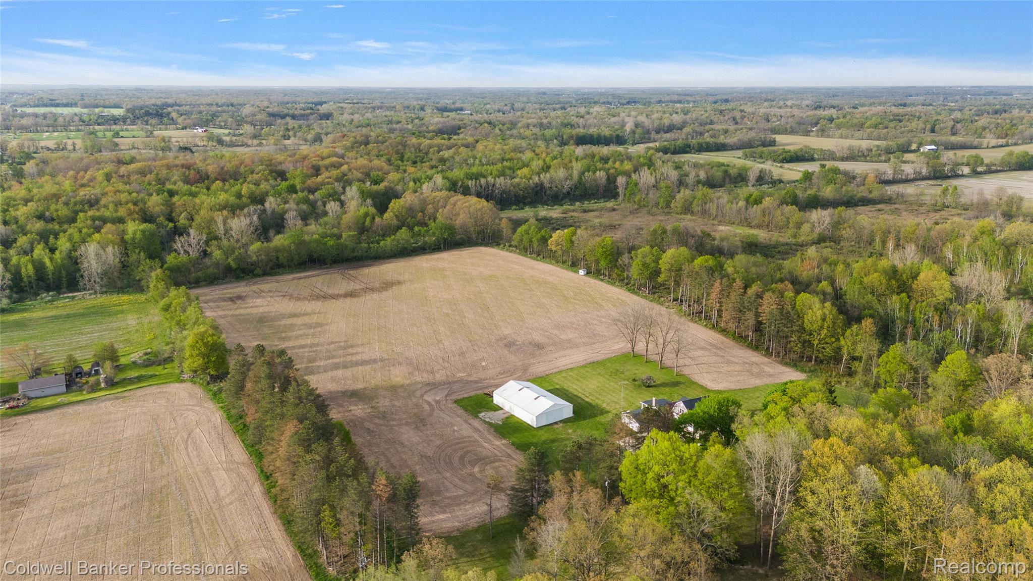 Lapeer, Michigan, 48446, United States, 3 Bedrooms Bedrooms, ,3 BathroomsBathrooms,Residential,For Sale,1907638