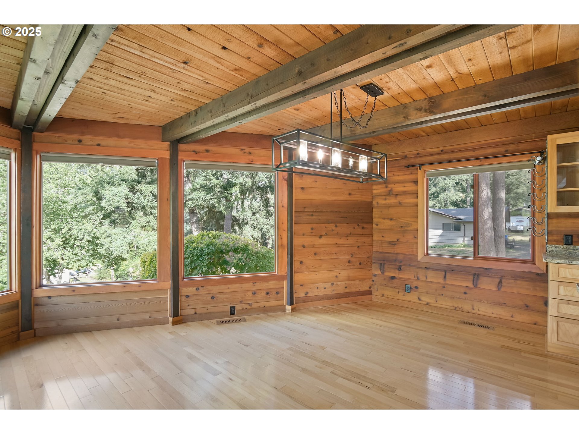 Kalama, Washington, 98625, United States, 3 Bedrooms Bedrooms, ,2 BathroomsBathrooms,Residential,For Sale,1988010