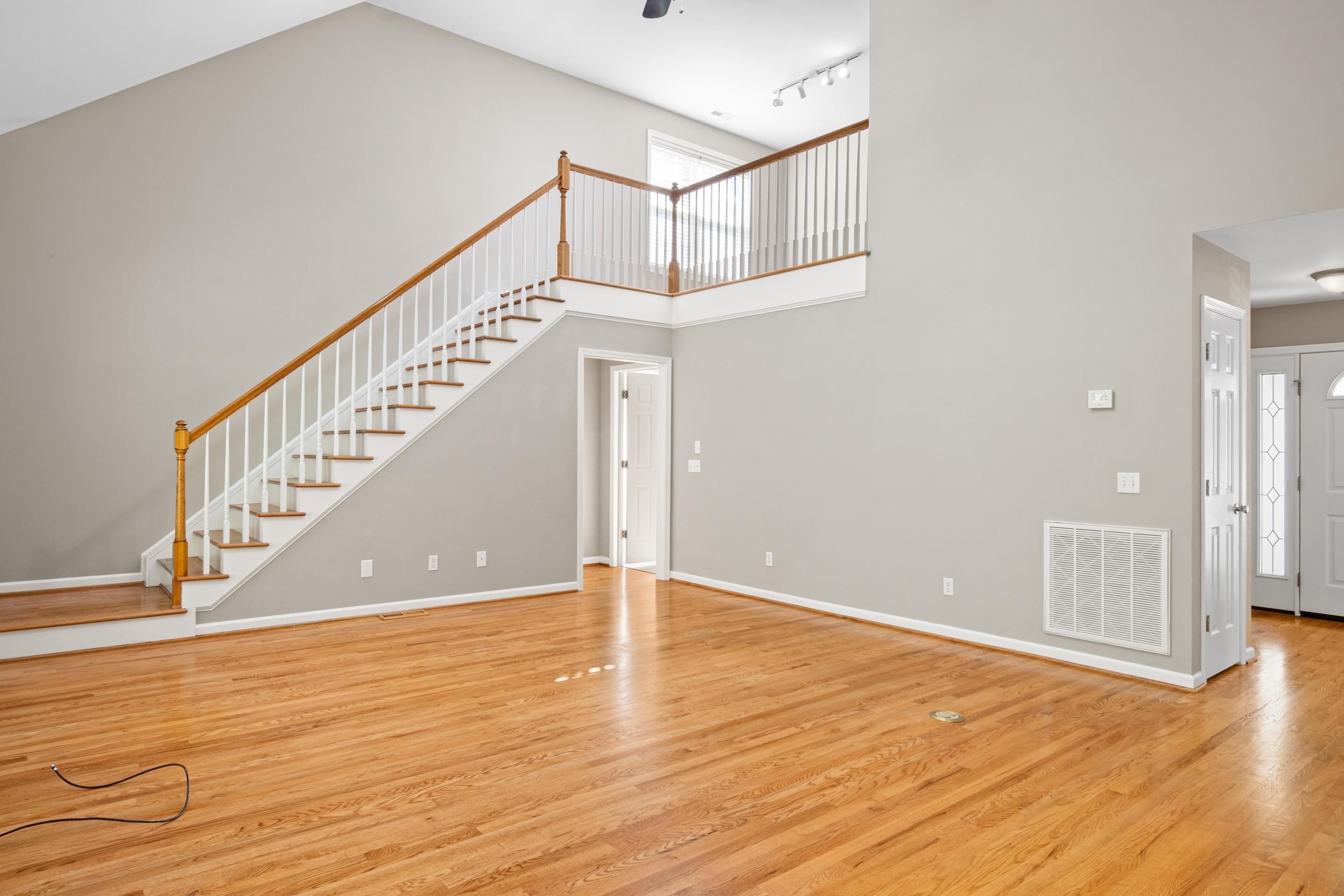 Blacksburg, Virginia, 24060, United States, 3 Bedrooms Bedrooms, ,4 BathroomsBathrooms,Residential,For Sale,1961376