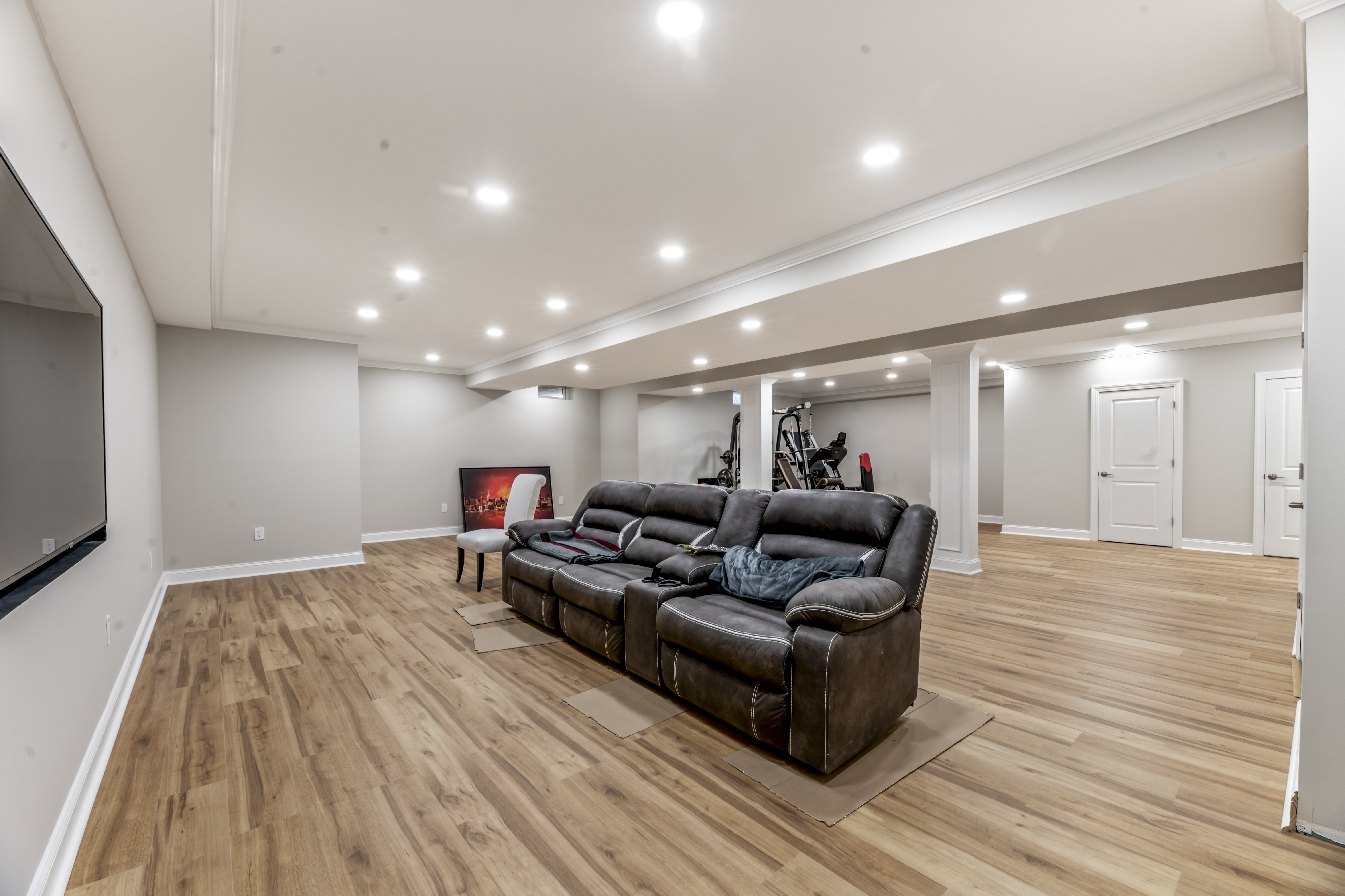 Holmdel, New Jersey, 07733, United States, 3 Bedrooms Bedrooms, ,4 BathroomsBathrooms,Residential,For Sale,1923321