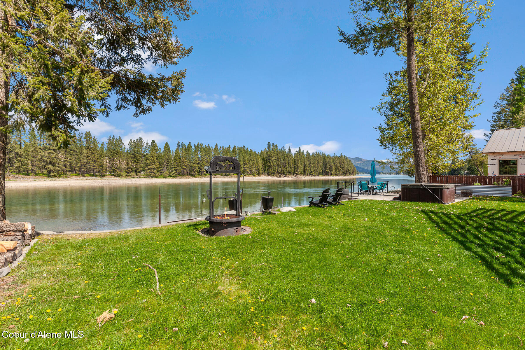 Priest River, Idaho, 83856, United States, 2 Bedrooms Bedrooms, ,2 BathroomsBathrooms,Residential,For Sale,1798320