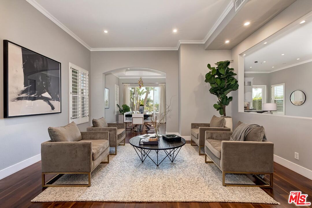 Pacific Palisades, California, 90272, United States, 4 Bedrooms Bedrooms, ,4 BathroomsBathrooms,Residential,For Sale,1911356
