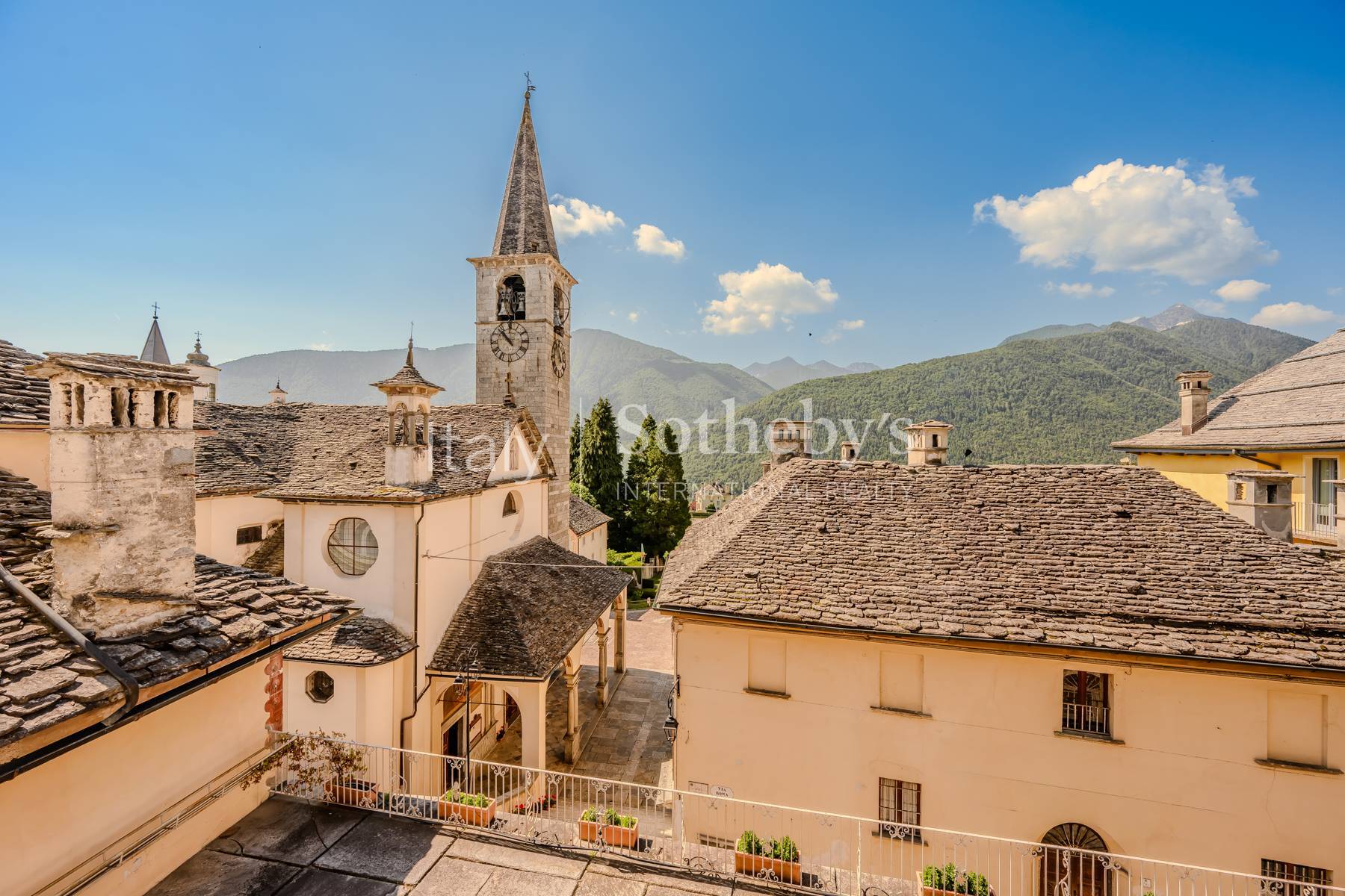  Elegant historic residence just a few kilometres from Switzerland - 物件實景