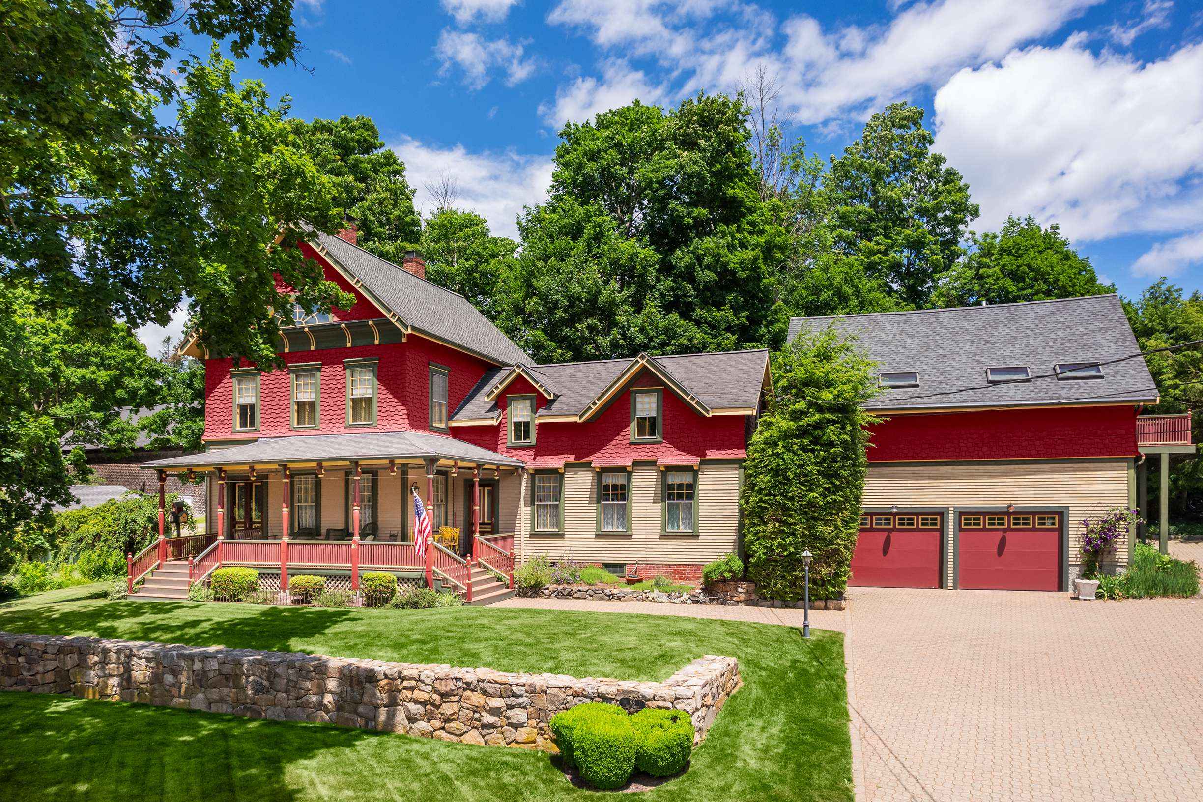  Grand New Englander with 2 Bedroom Apartment in York Village - 物件實景