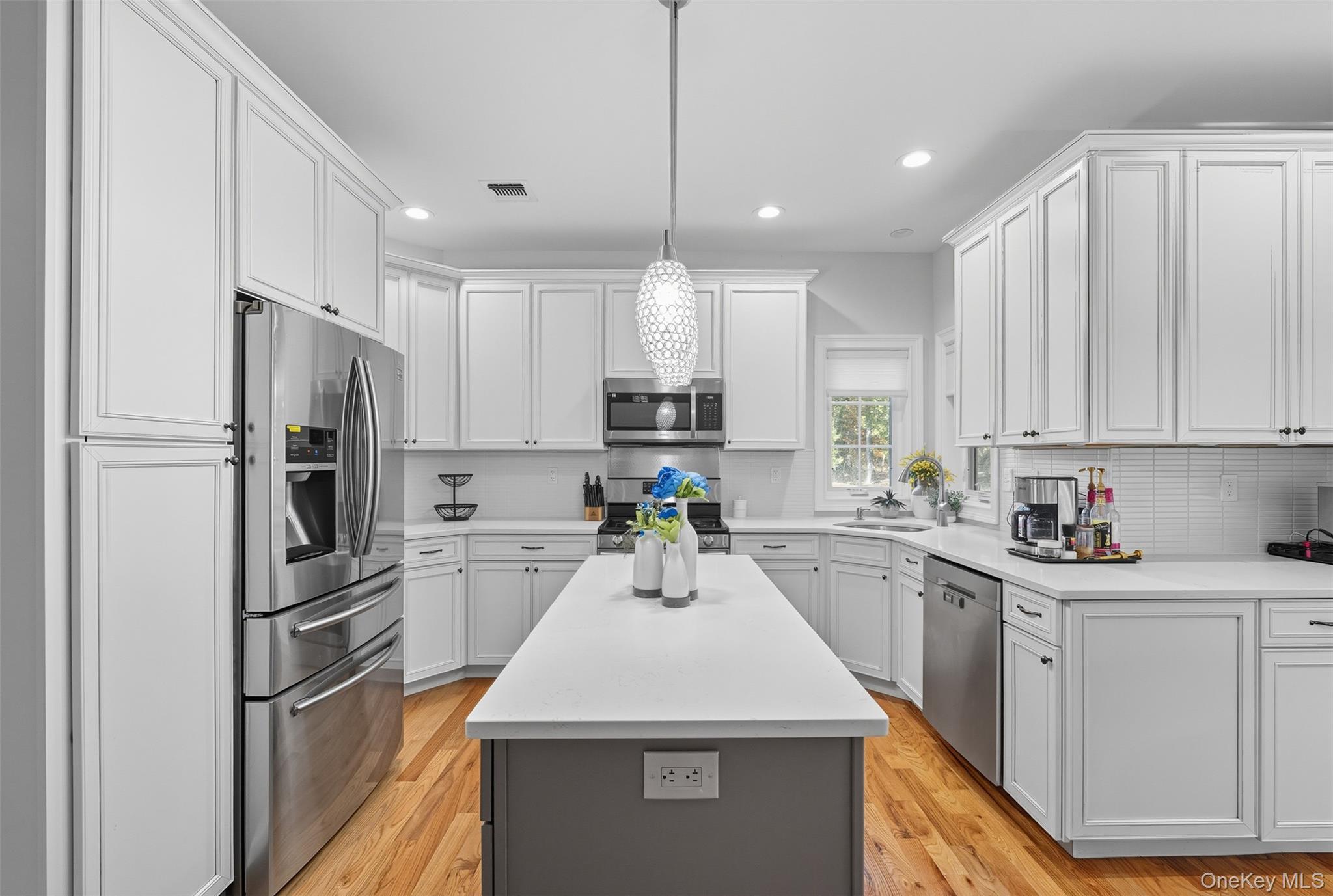 Central Valley, New York, 10917, United States, 5 Bedrooms Bedrooms, ,5 BathroomsBathrooms,Residential,For Sale,1993008