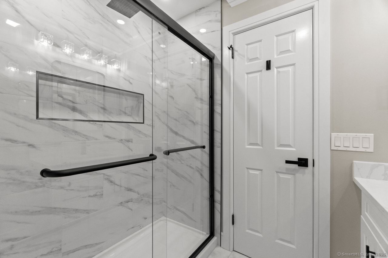 Old Saybrook, Connecticut, 06475, United States, 2 Bedrooms Bedrooms, ,2 BathroomsBathrooms,Residential,For Sale,1957011