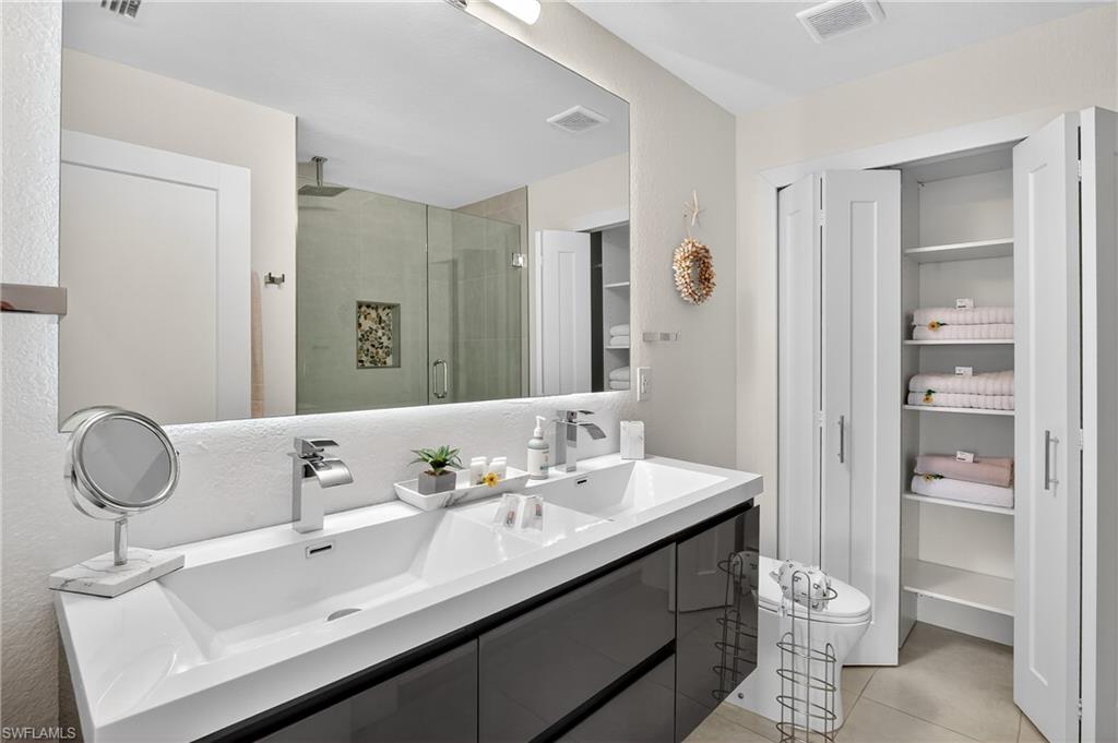 Cape Coral, Florida, 33914, United States, 4 Bedrooms Bedrooms, ,4 BathroomsBathrooms,Residential,For Sale,1903797