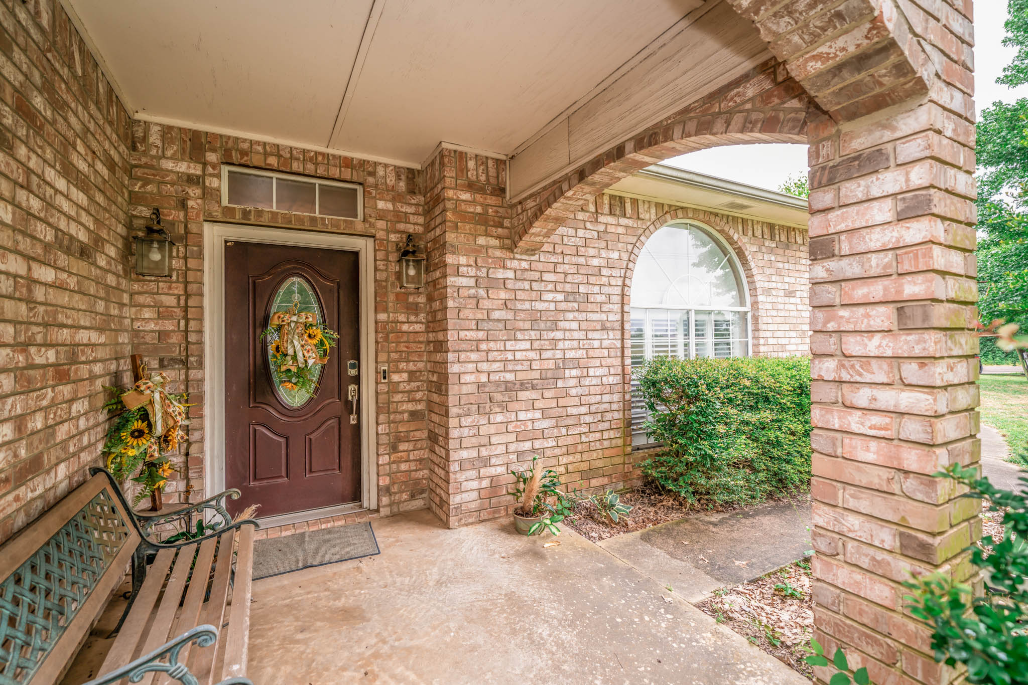 Jacksonville, Texas, 75766, United States, 3 Bedrooms Bedrooms, ,4 BathroomsBathrooms,Residential,For Sale,1984129