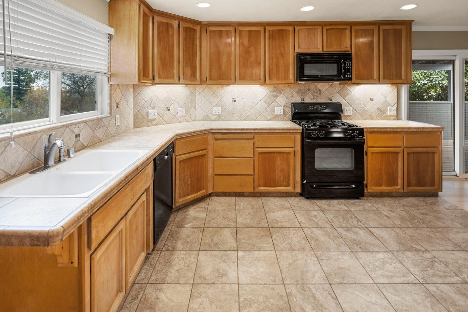 Auburn, California, 95603, United States, 3 Bedrooms Bedrooms, ,2 BathroomsBathrooms,Residential,For Sale,1998771