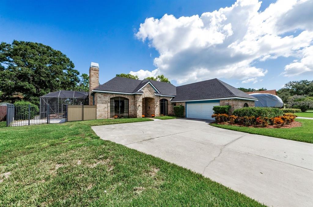 Seminole, Florida, 33777, United States, 4 Bedrooms Bedrooms, ,4 BathroomsBathrooms,Residential,For Sale,1933649