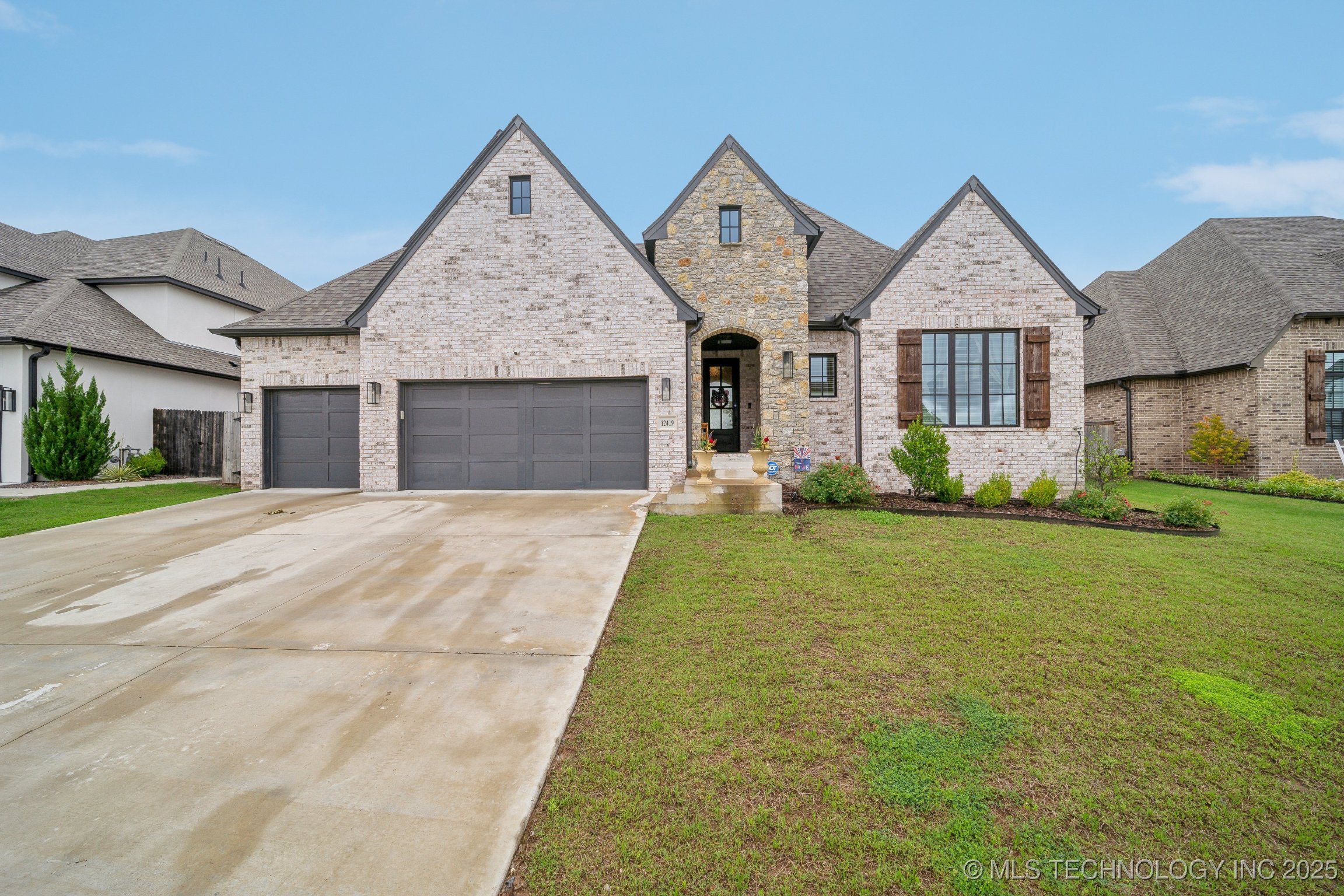 Bixby, Oklahoma, 74008, United States, 4 Bedrooms Bedrooms, ,3 BathroomsBathrooms,Residential,For Sale,1838090