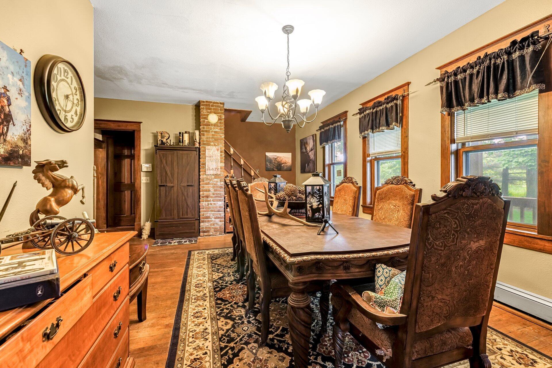Saukville, Wisconsin, 53080, United States, 4 Bedrooms Bedrooms, ,4 BathroomsBathrooms,Residential,For Sale,1877225