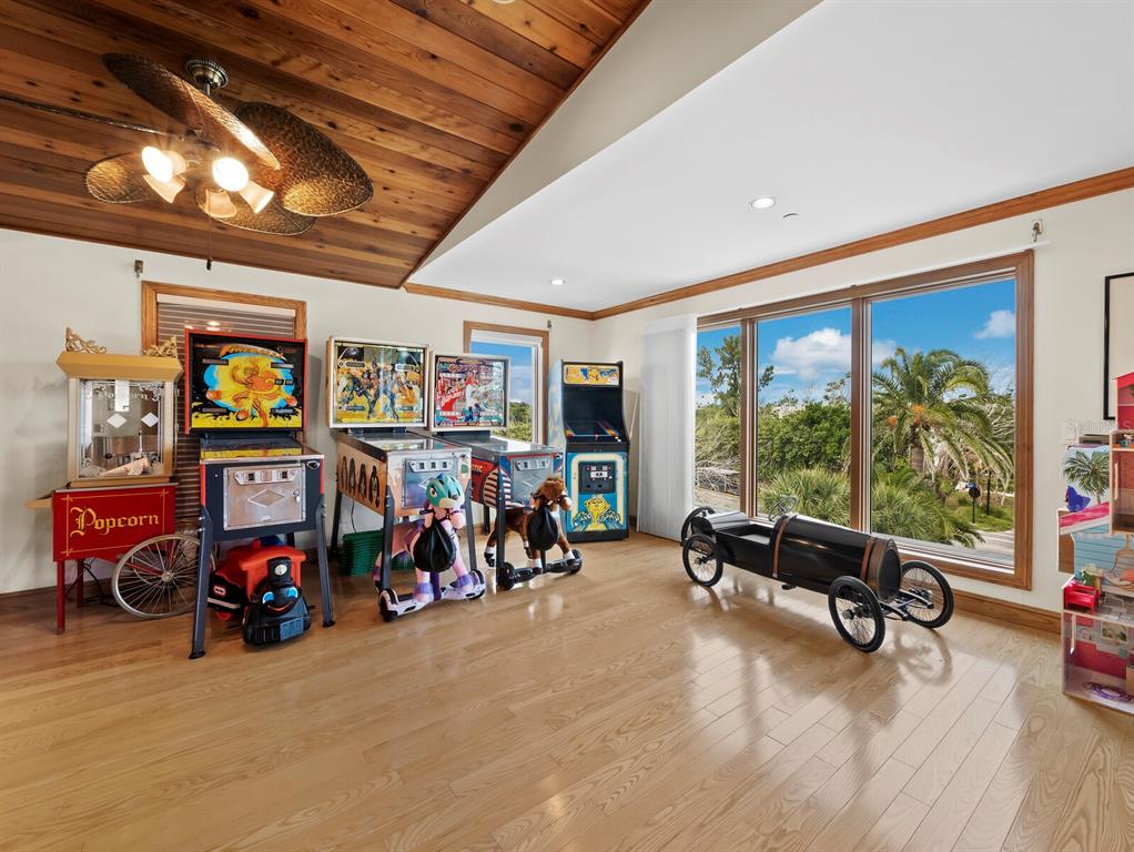 Longboat Key, Florida, 34228, United States, 8 Bedrooms Bedrooms, ,10 BathroomsBathrooms,Residential,For Sale,1997316