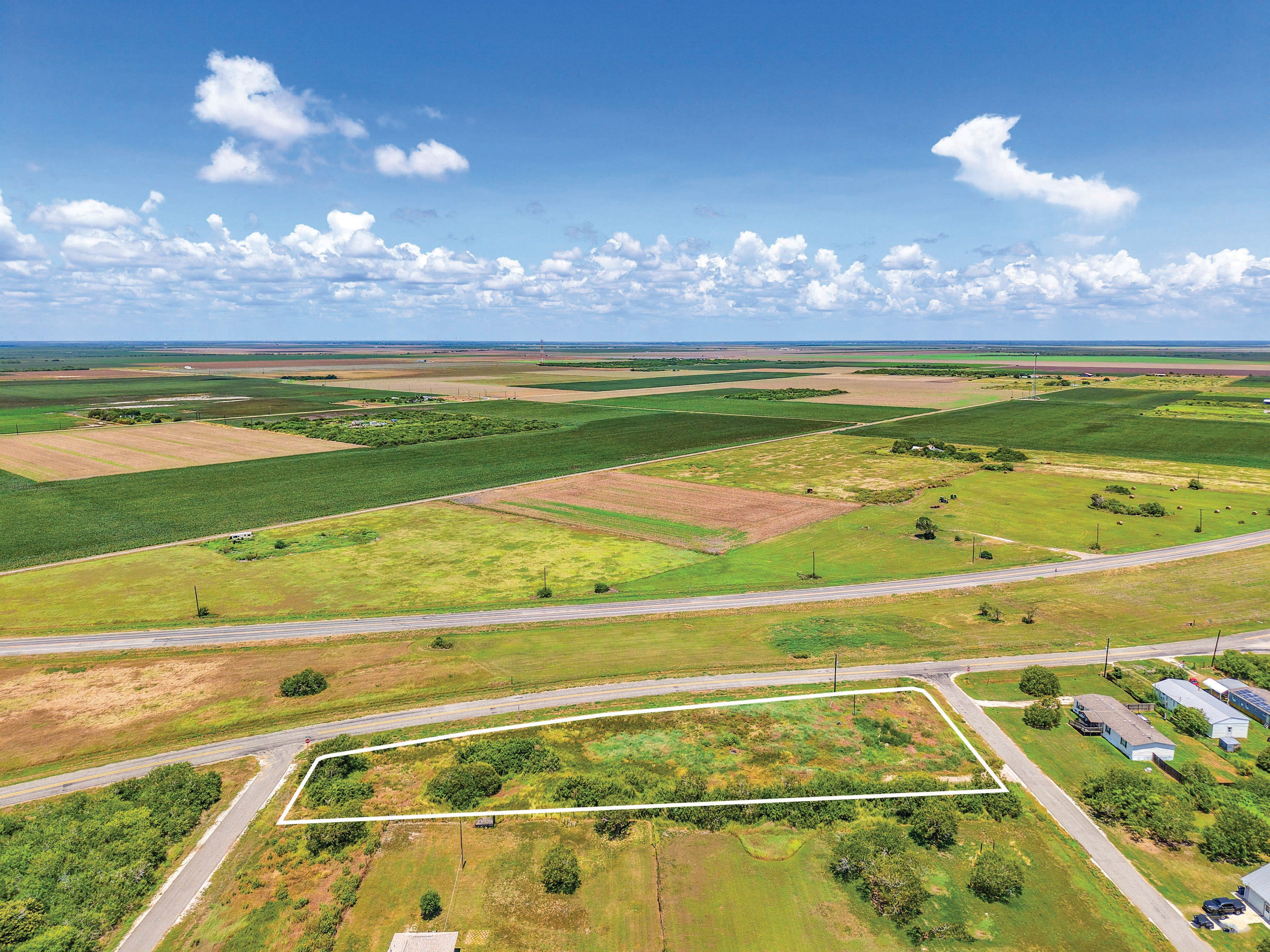  1+ Acre Homesite with Utilities - 物件實景