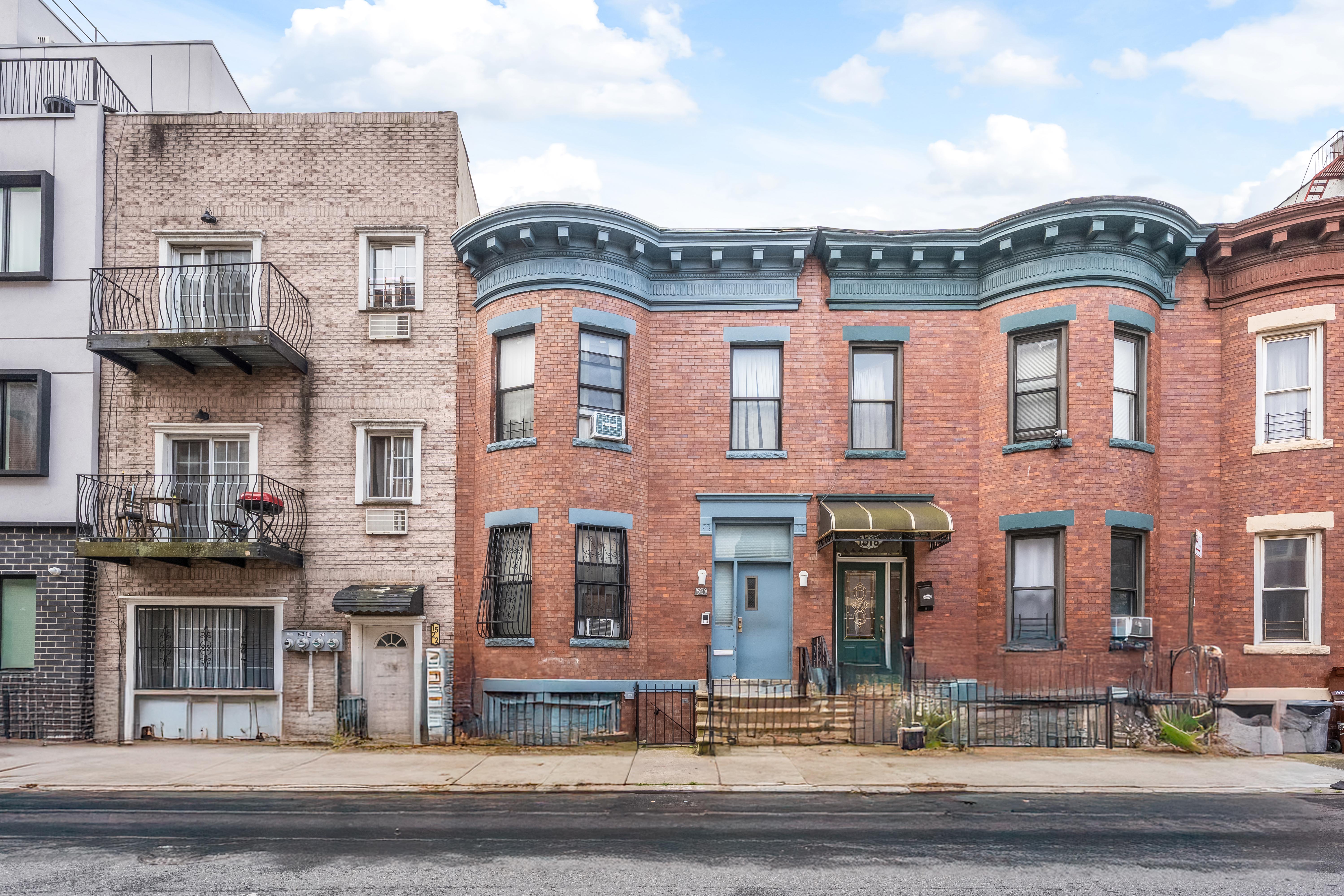 Brooklyn, New York, 11213, United States, 5 Bedrooms Bedrooms, ,Residential,For Sale,1885568