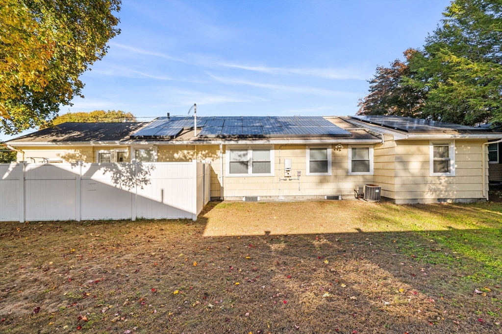 Lawrence, Massachusetts, 01843, United States, 3 Bedrooms Bedrooms, ,2 BathroomsBathrooms,Residential,For Sale,1999153