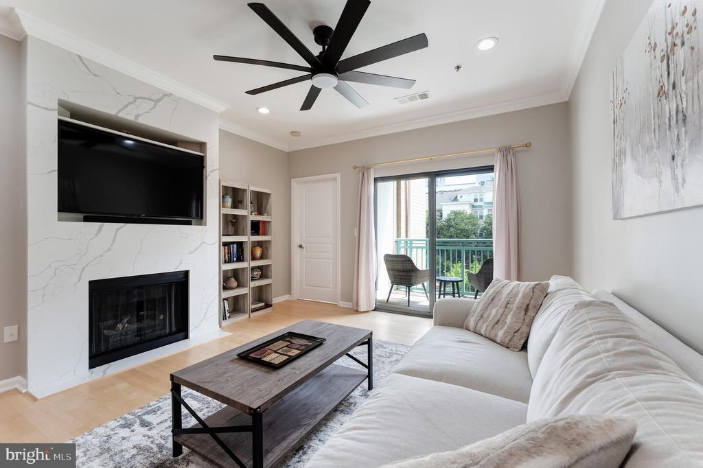 Reston, Virginia, 20190, United States, 2 Bedrooms Bedrooms, ,2 BathroomsBathrooms,Residential,For Sale,1904238