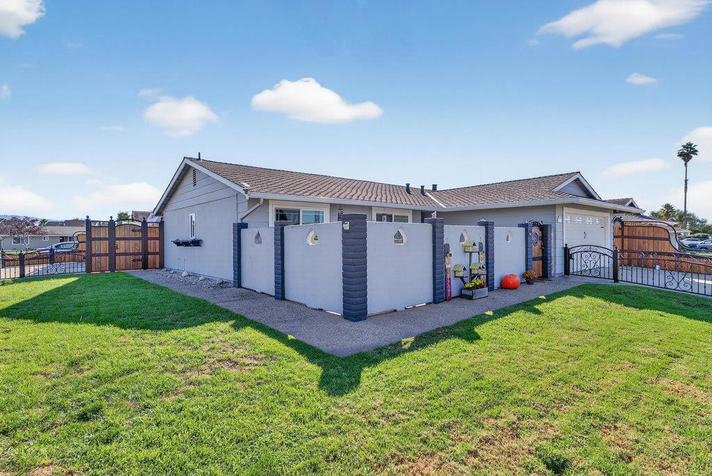 Salinas, California, 93906, United States, 3 Bedrooms Bedrooms, ,2 BathroomsBathrooms,Residential,For Sale,2008561