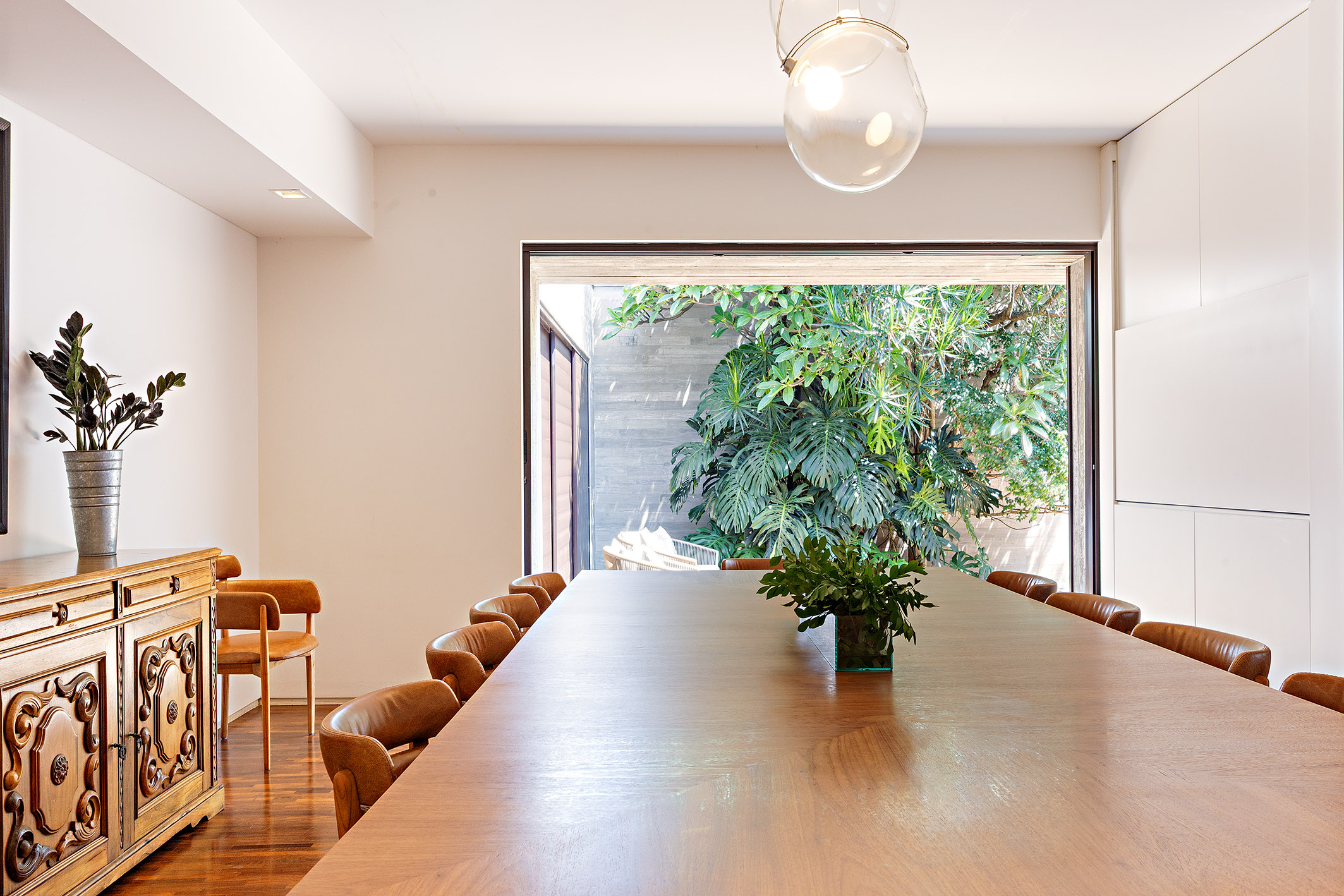  Contemporary residence with heated pool and integrated gourmet area - 物件實景