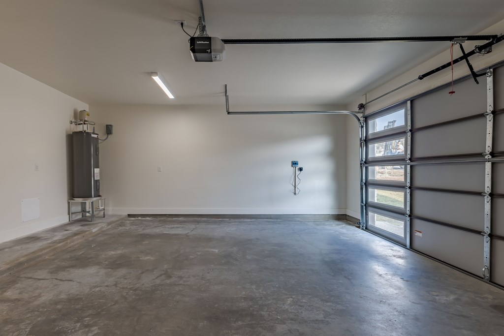 Kerrville, Texas, 78028, United States, 4 Bedrooms Bedrooms, ,3 BathroomsBathrooms,Residential,For Sale,2008788