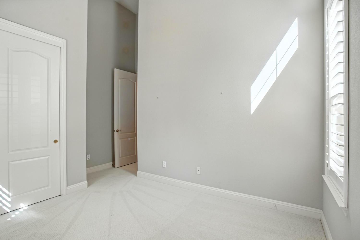 Roseville, California, 95661, United States, 4 Bedrooms Bedrooms, ,3 BathroomsBathrooms,Residential,For Sale,1934690