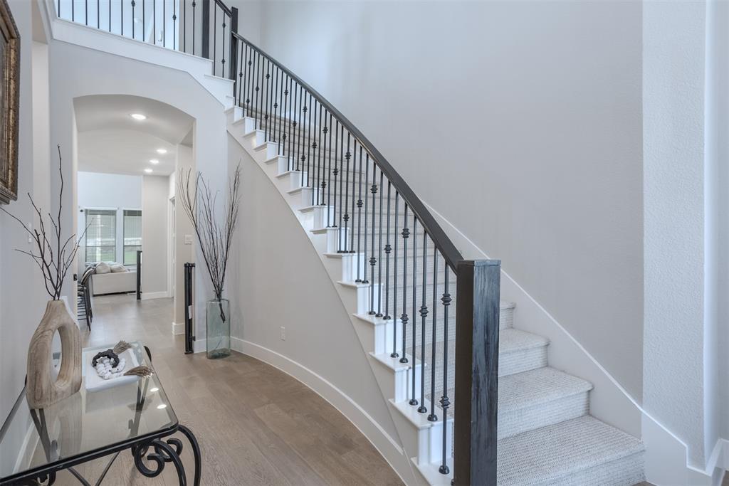 Oak Point, Texas, 75068, United States, 4 Bedrooms Bedrooms, ,4 BathroomsBathrooms,Residential,For Sale,1874893