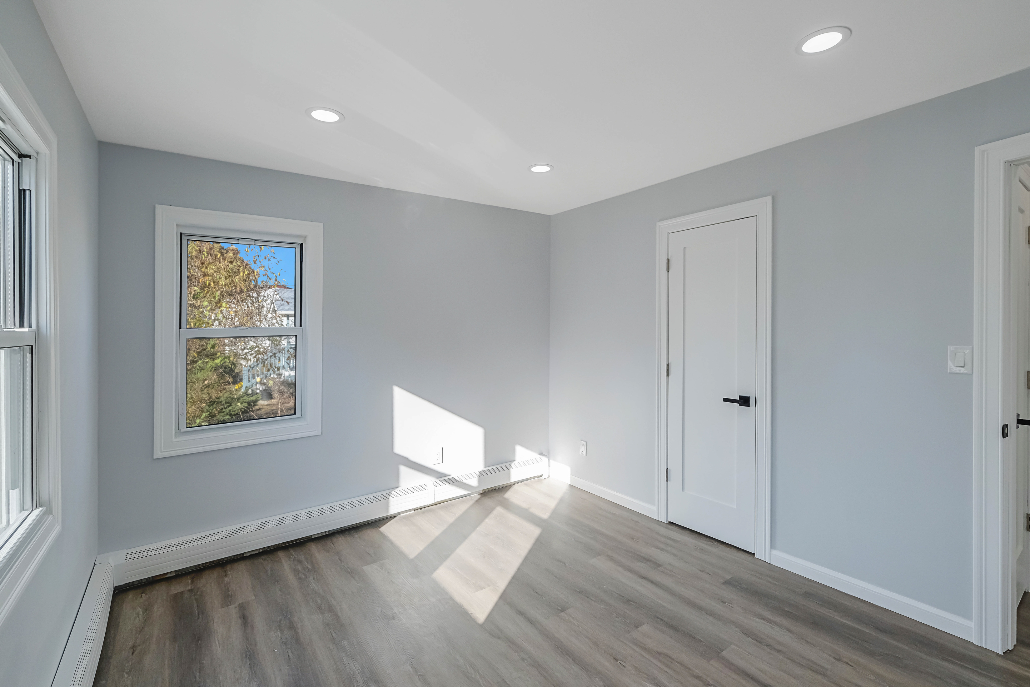 Copiague, New York, 11726, United States, 5 Bedrooms Bedrooms, ,2 BathroomsBathrooms,Residential,For Sale,1923423